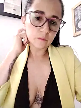 Alanna 11 online show from 03-06-25, 01:48