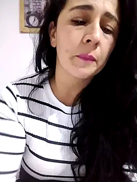 Alanna 11 online show from 10-23-25, 04:23