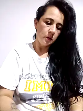 Alanna 11 online show from 10-25-25, 05:15