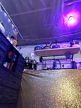 Snapshot of BBWMistressEmily chatting on 02-27-25, 06:53 BBWMistressEmily online show from 02-27-25, 06:53