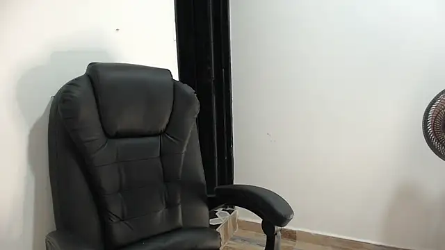 StephyJones1 online show from 01-07-26, 05:04