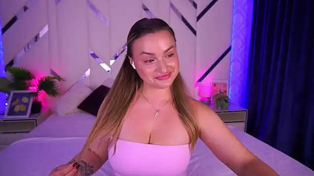 LindsieGreyy online show from 10-03-25, 06:43