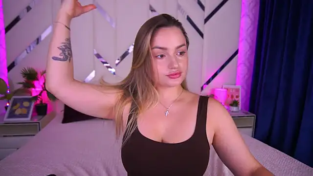 LindsieGreyy online show from 10-17-25, 07:11