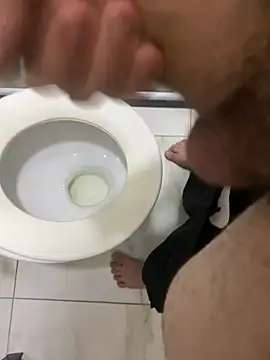 Snapshot of obranquinho21cm chatting on 02-22-25, 10:09 obranquinho21cm online show from 02-22-25, 10:09