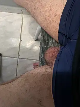 Snapshot of obranquinho21cm chatting on 10-20-25, 02:28 obranquinho21cm online show from 10-20-25, 02:28