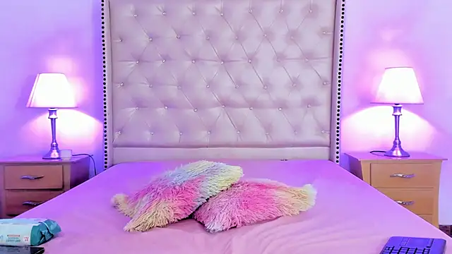 emily jk online show from 10-04-25, 01:53