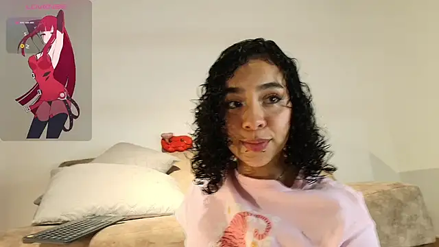 Snapshot of Dhalila_ chatting on 07-26-26, 08:16 Dhalila online show from 07-26-26, 08:16