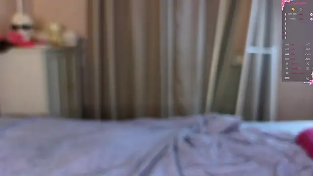 Snapshot of ColleenCox chatting on 03-23-25, 12:47 ColleenCox online show from 03-23-25, 12:47