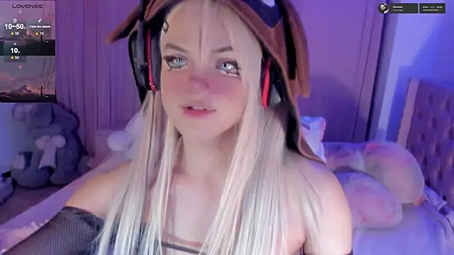 Snapshot of Angelica_Reborn chatting on 03-08-25, 09:28 Angelica Reborn online show from 03-08-25, 09:28