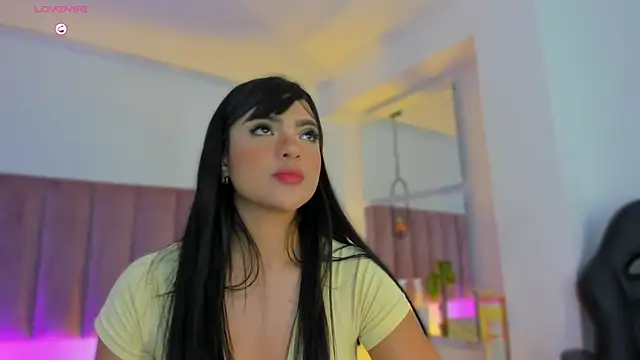 Snapshot of emmiily_z chatting on 06-28-26, 03:01 emmiily z online show from 06-28-26, 03:01