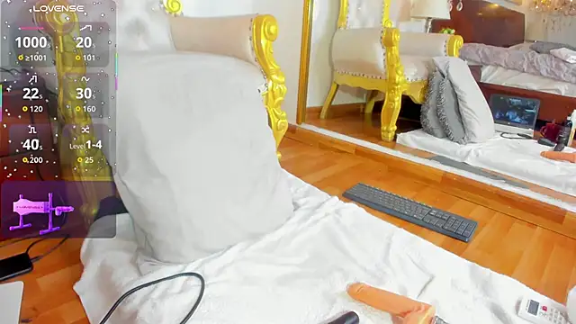 Snapshot of Jakexv chatting on 10-07-25, 11:40 Jakexv online show from 10-07-25, 11:40