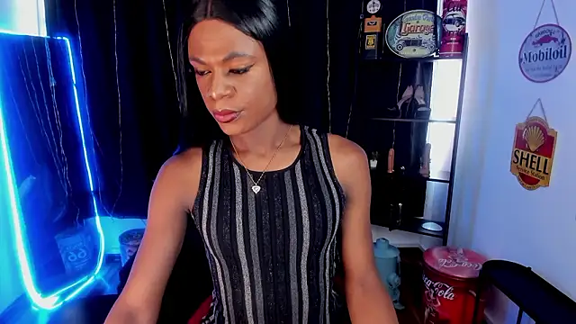 Snapshot of anuvyz_miller_ chatting on 02-21-26, 01:12 anuvyz miller online show from 02-21-26, 01:12