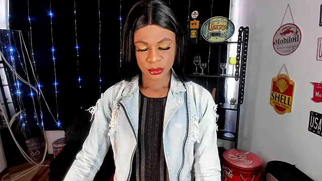 Snapshot of anuvyz_miller_ chatting on 03-21-26, 01:16 anuvyz miller online show from 03-21-26, 01:16