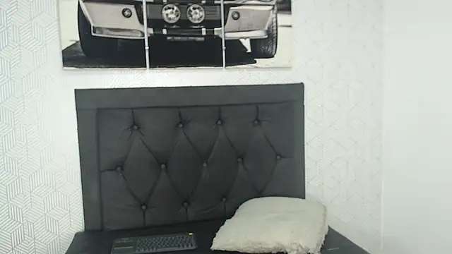 Selena fox7 online show from 03-08-25, 02:45