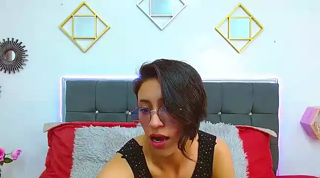 julieth garcia 1 online show from 02-12-25, 07:35