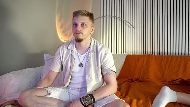 Saint Vicious online show from 09-17-25, 08:10