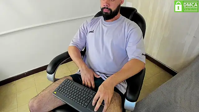 Luke Diaz7 online show from 12-22-25, 03:03