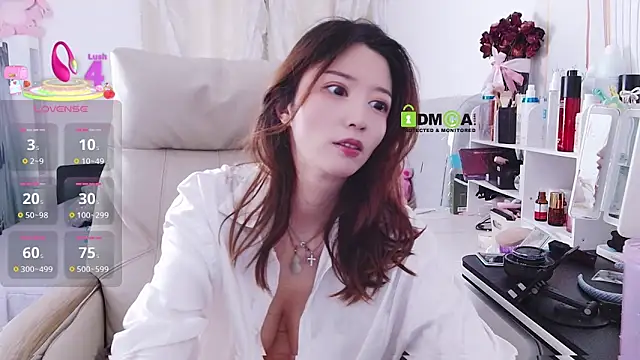 Snapshot of Tangtang-baby chatting on 05-06-26, 05:57 Tangtang-baby online show from 05-06-26, 05:57
