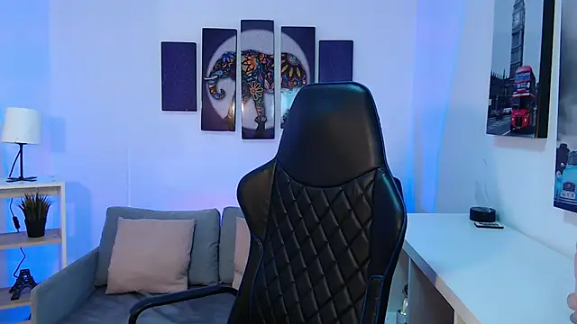 Snapshot of Katelady chatting on 10-15-25, 10:59 Katelady online show from 10-15-25, 10:59