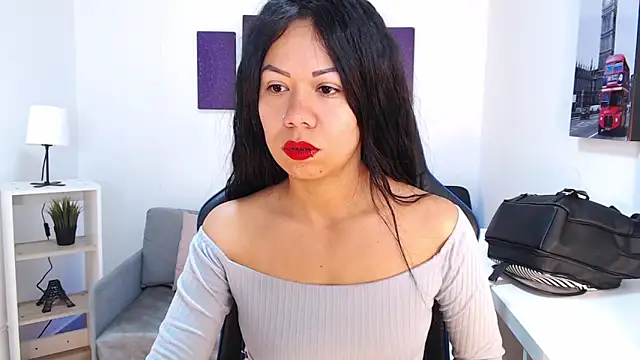 Snapshot of Katelady chatting on 10-26-25, 12:11 Katelady online show from 10-26-25, 12:11