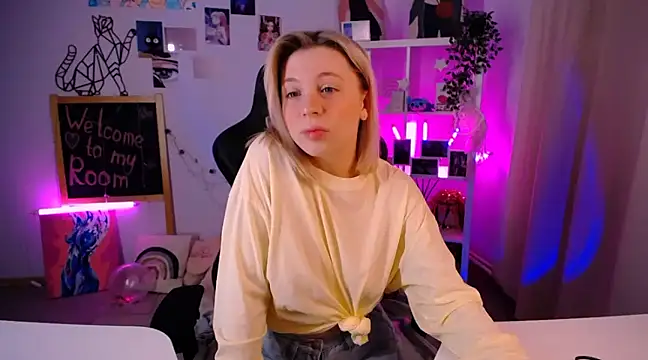 EllySunlover online show from 02-12-25, 04:22