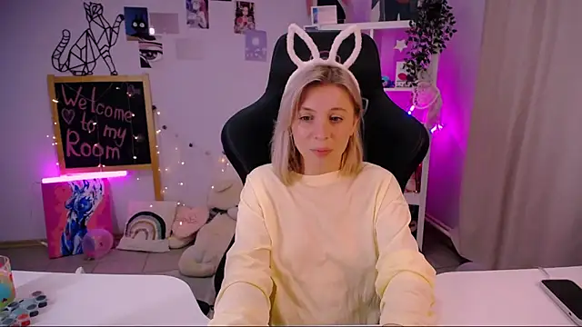 EllySunlover online show from 02-13-25, 10:54