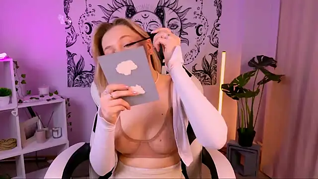 EllySunlover online show from 03-22-25, 01:43