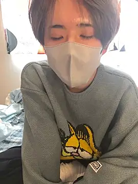 Snapshot of makitoru chatting on 02-16-25, 03:04 makitoru online show from 02-16-25, 03:04