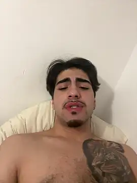 jovencitoboy21 online show from 02-10-25, 06:24