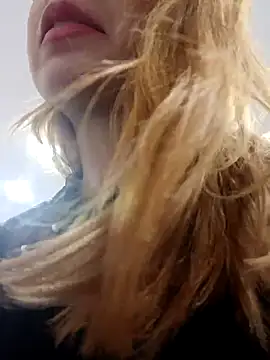 Snapshot of Mysterious_Mary chatting on 03-02-25, 01:16 Mysterious Mary online show from 03-02-25, 01:16
