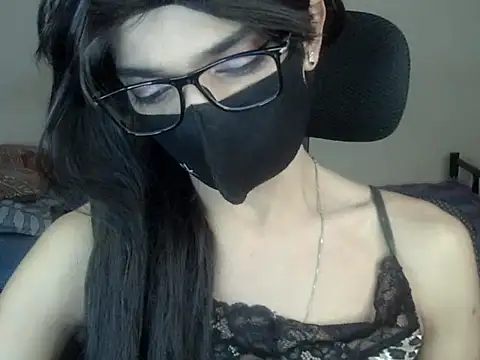 Snapshot of YourCDBitch chatting on 10-05-25, 07:01 YourCDBitch online show from 10-05-25, 07:01