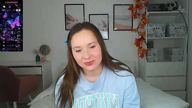 Snapshot of EmilyxxGraces chatting on 02-10-25, 10:30 EmilyxxGraces online show from 02-10-25, 10:30