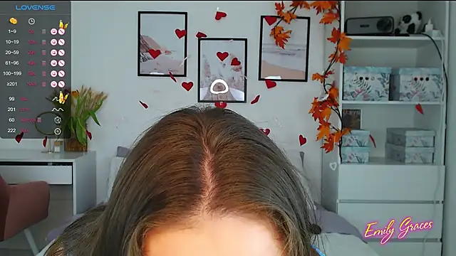 Snapshot of EmilyxxGraces chatting on 03-13-25, 10:54 EmilyxxGraces online show from 03-13-25, 10:54