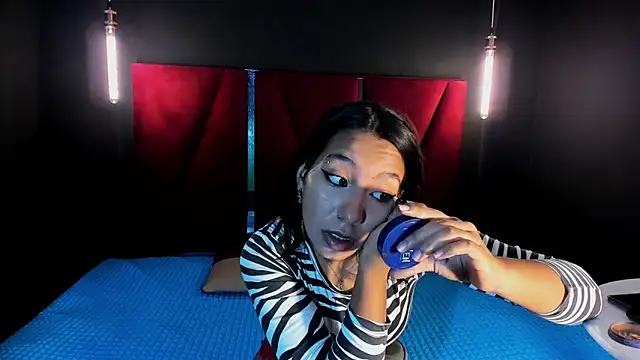 ParanoidTemptaion  online show from 02-21-25, 12:39