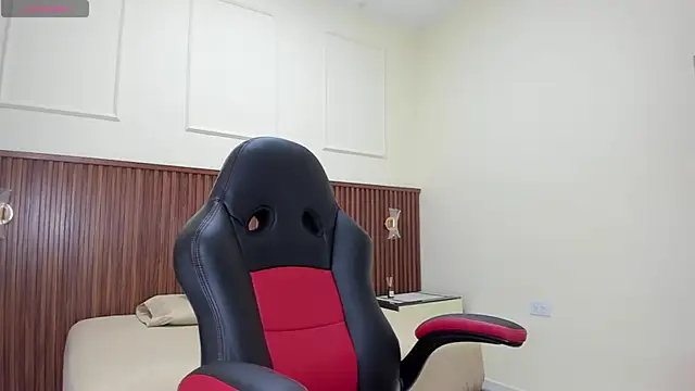 MELINAMARTINS online show from 09-26-25, 07:29