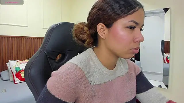 MELINAMARTINS online show from 12-03-25, 07:23