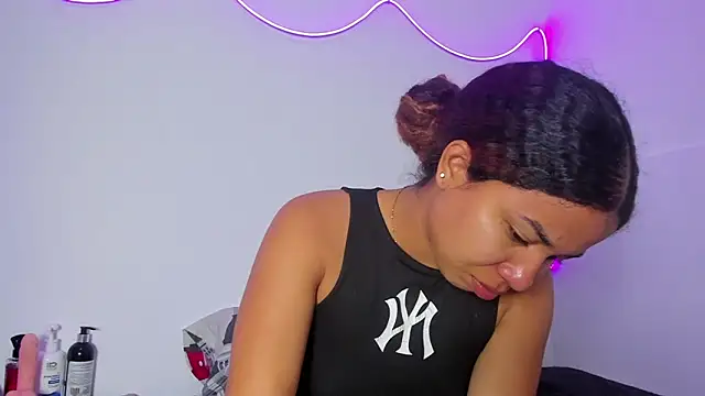 MELINAMARTINS online show from 02-03-26, 10:26