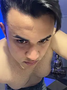 Snapshot of ErickDousson chatting on 02-16-25, 01:58 ErickDousson online show from 02-16-25, 01:58
