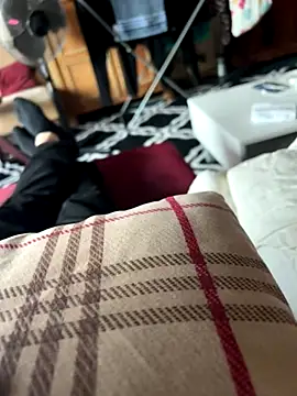 key18cm online show from 10-18-25, 03:35