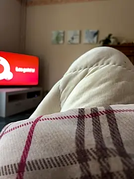 key18cm online show from 11-09-25, 02:37