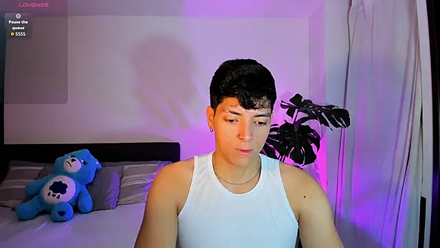  JacobMiller   online show from 09-21-25, 11:17