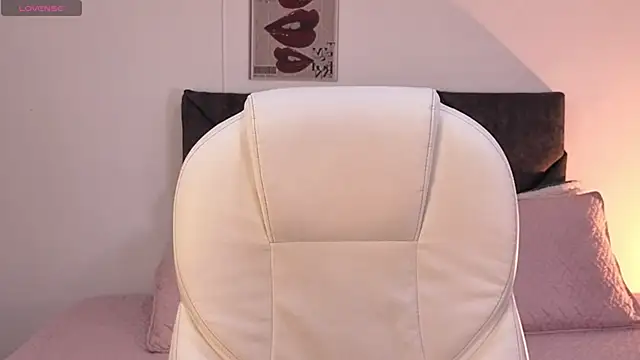 sara sharma  online show from 09-25-25, 02:21