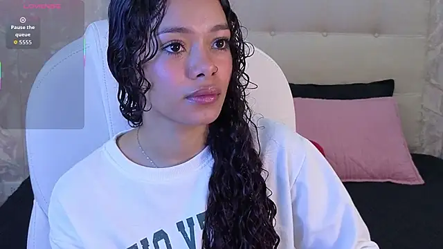 sara sharma  online show from 01-06-26, 01:26