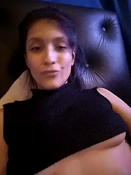 Snapshot of Gemaa15 chatting on 09-27-25, 01:43 Gemaa15 online show from 09-27-25, 01:43