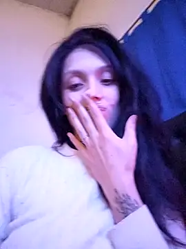 Snapshot of Gemaa15 chatting on 09-28-25, 04:07 Gemaa15 online show from 09-28-25, 04:07