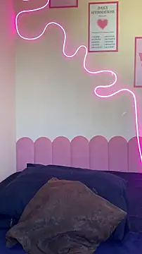 Snapshot of Mirellysbs1 chatting on 11-30-25, 08:13 Mirellysbs1 online show from 11-30-25, 08:13