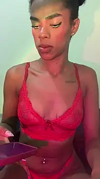 Snapshot of Mirellysbs1 chatting on 12-14-25, 04:18 Mirellysbs1 online show from 12-14-25, 04:18