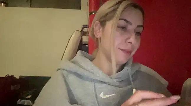 Snapshot of sarrah_rossy chatting on 02-16-25, 07:16 sarrah rossy online show from 02-16-25, 07:16