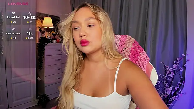  Loneve   online show from 10-12-25, 01:54