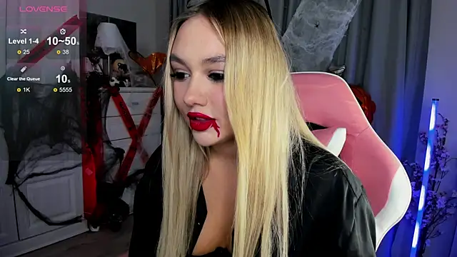  Loneve   online show from 10-31-25, 02:51